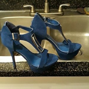 Heels MAKE A OFFER LOOKING TO SELL TODAY